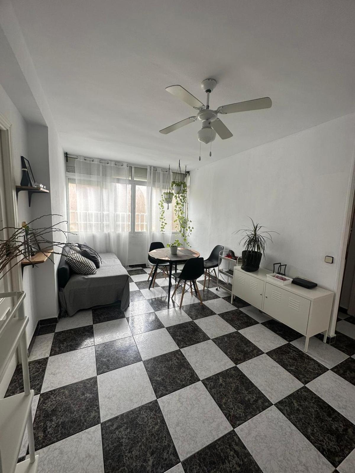 Habitacion 2 En Tercera Planta Sin Ascensor No Es Un Piso Entero! A Compartir Bano Y Cocina! Фуэнхирола Экстерьер фото